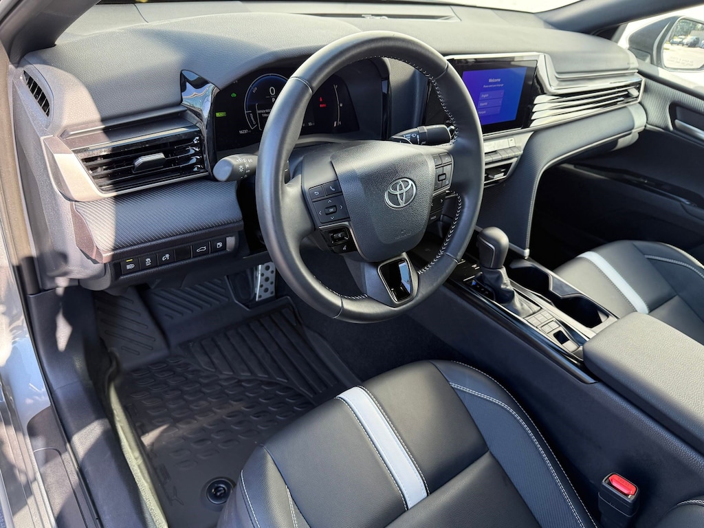 Certified 2025 Toyota Camry SE (SE (Natl)) Sedan