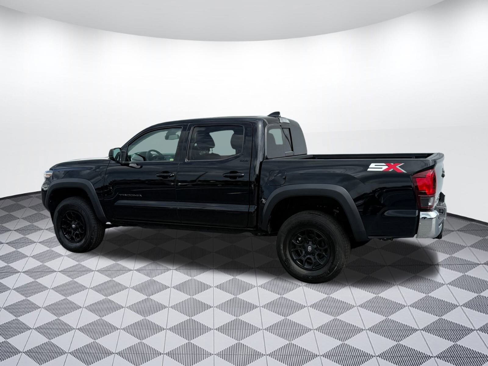 2023 Toyota Tacoma SR5 Double Cab V6 photo 3