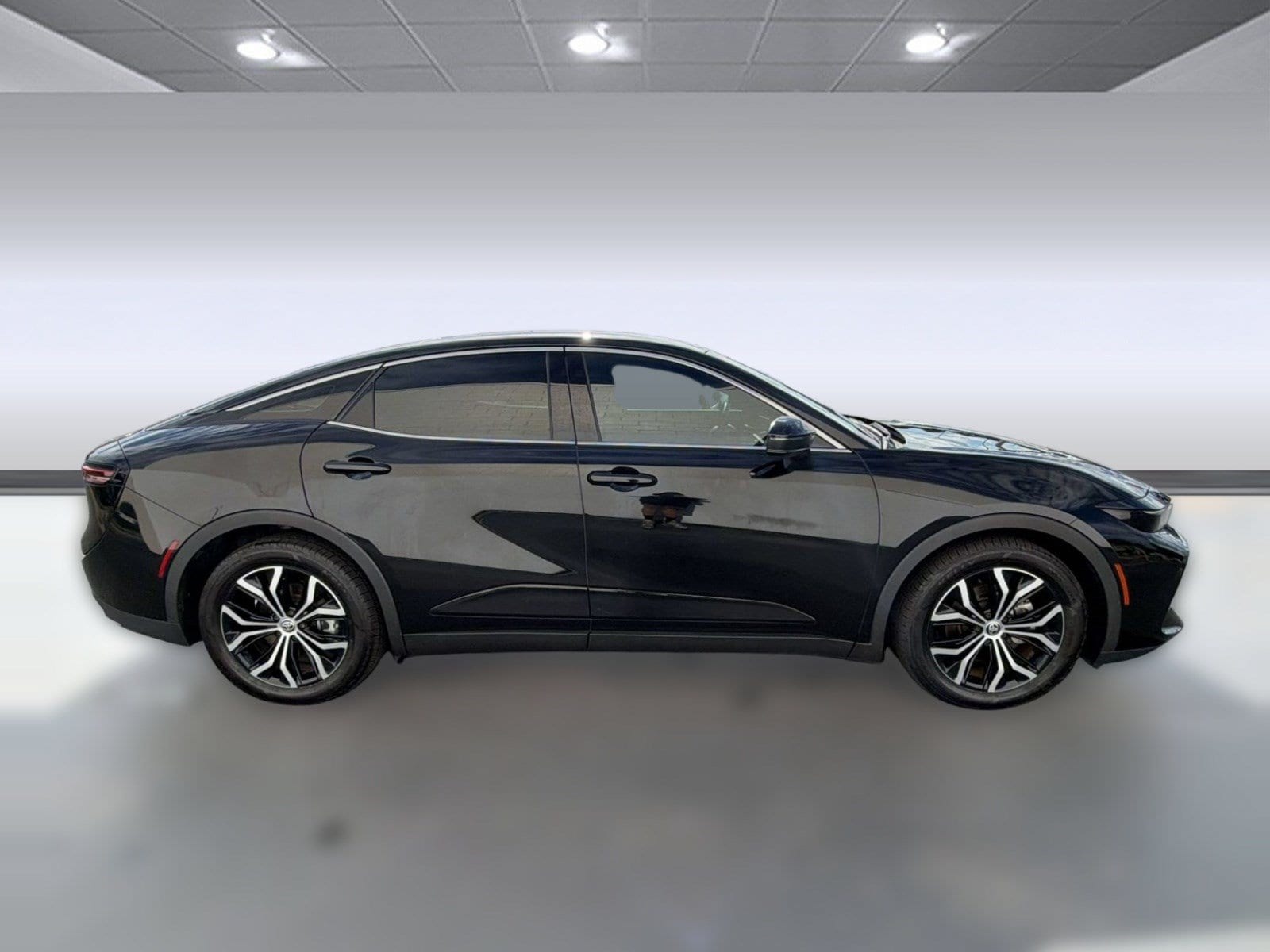 Crown Limited (Limited AWD (Natl)) Sedan