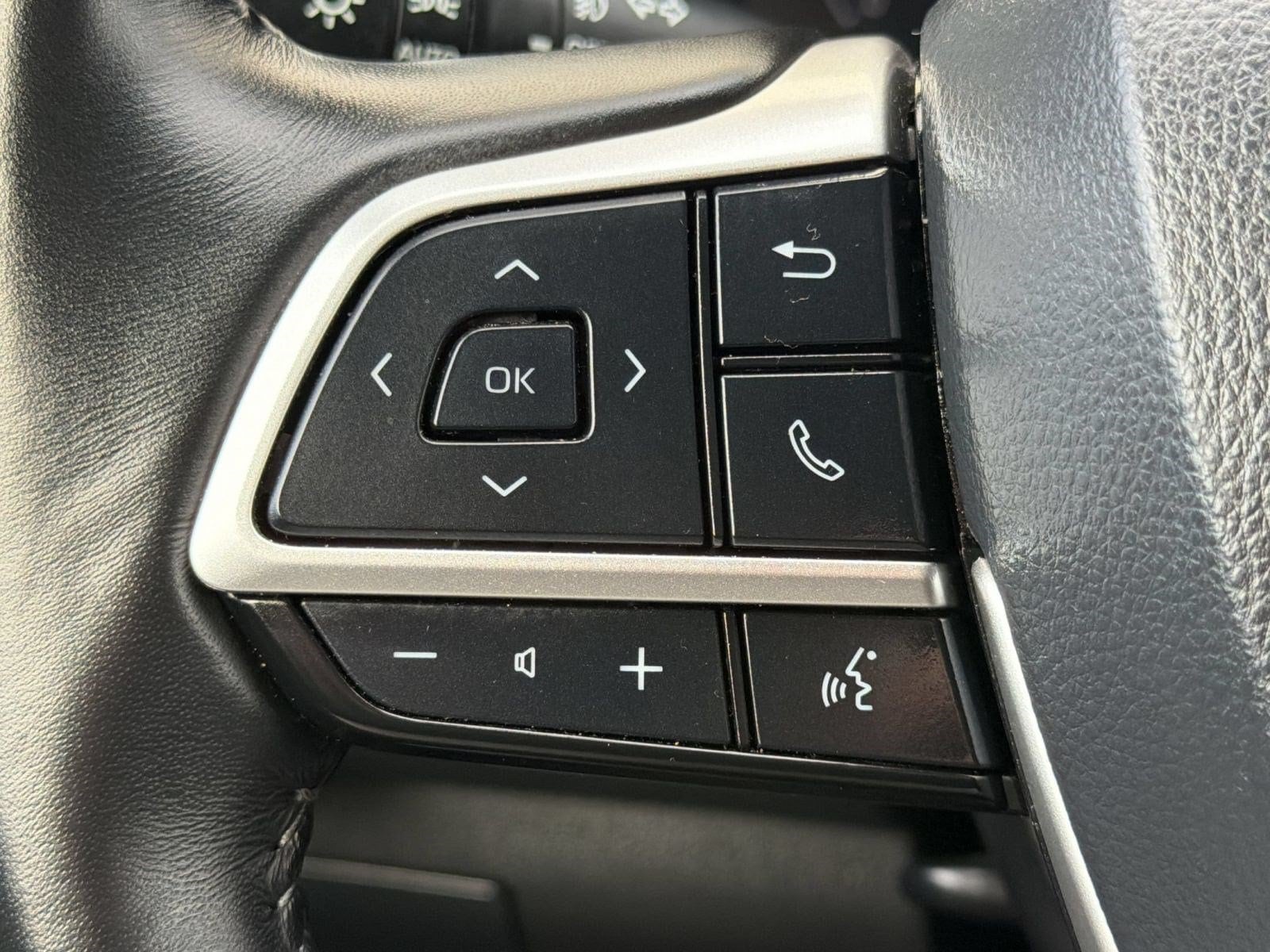 2025 Toyota Highlander XSE - Photo 17