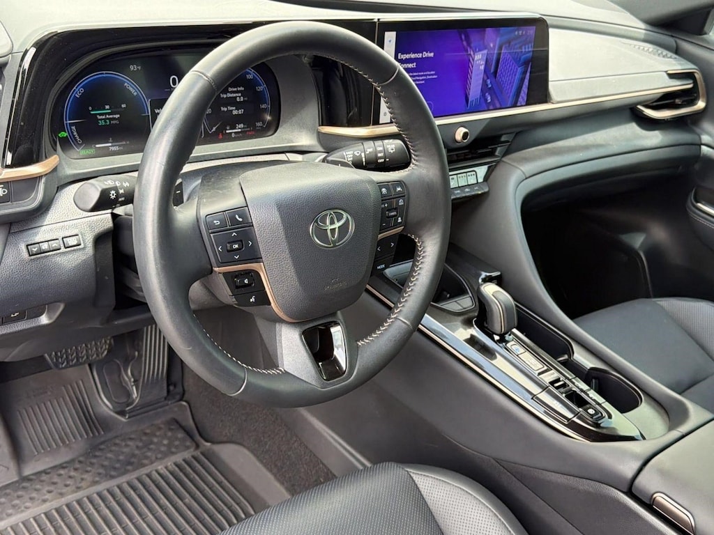 Certified 2025 Toyota Crown Signia Crown Signia Limited (Limited AWD (Natl)) SUV