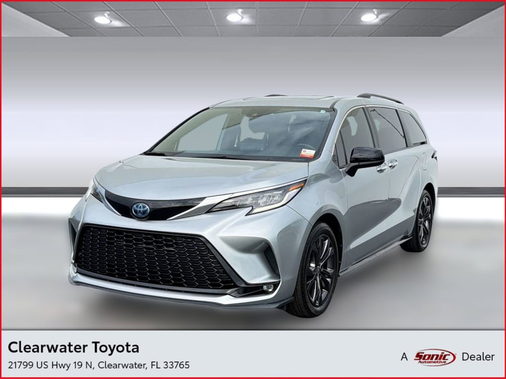 Certified 2022 Toyota Sienna XSE (XSE FWD 7-Passenger (Natl)) Van Passenger Van