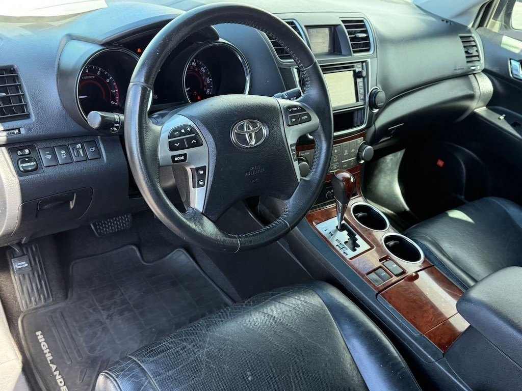 Used 2013 Toyota Highlander Limited SUV