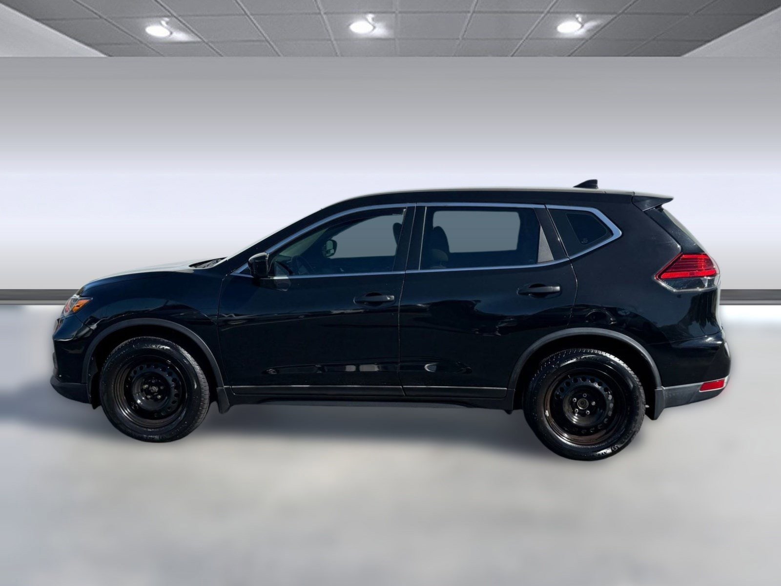 Used 2017 Nissan Rogue S with VIN 5N1AT2MT3HC744726 for sale in Clearwater, FL