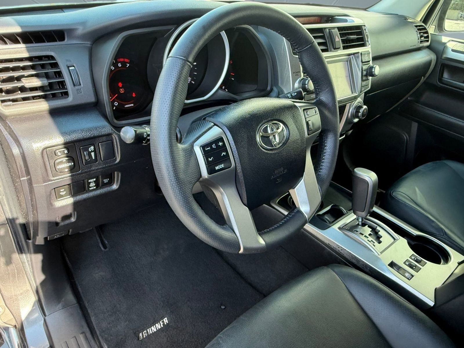 2010 Toyota 4Runner Limited photo 3