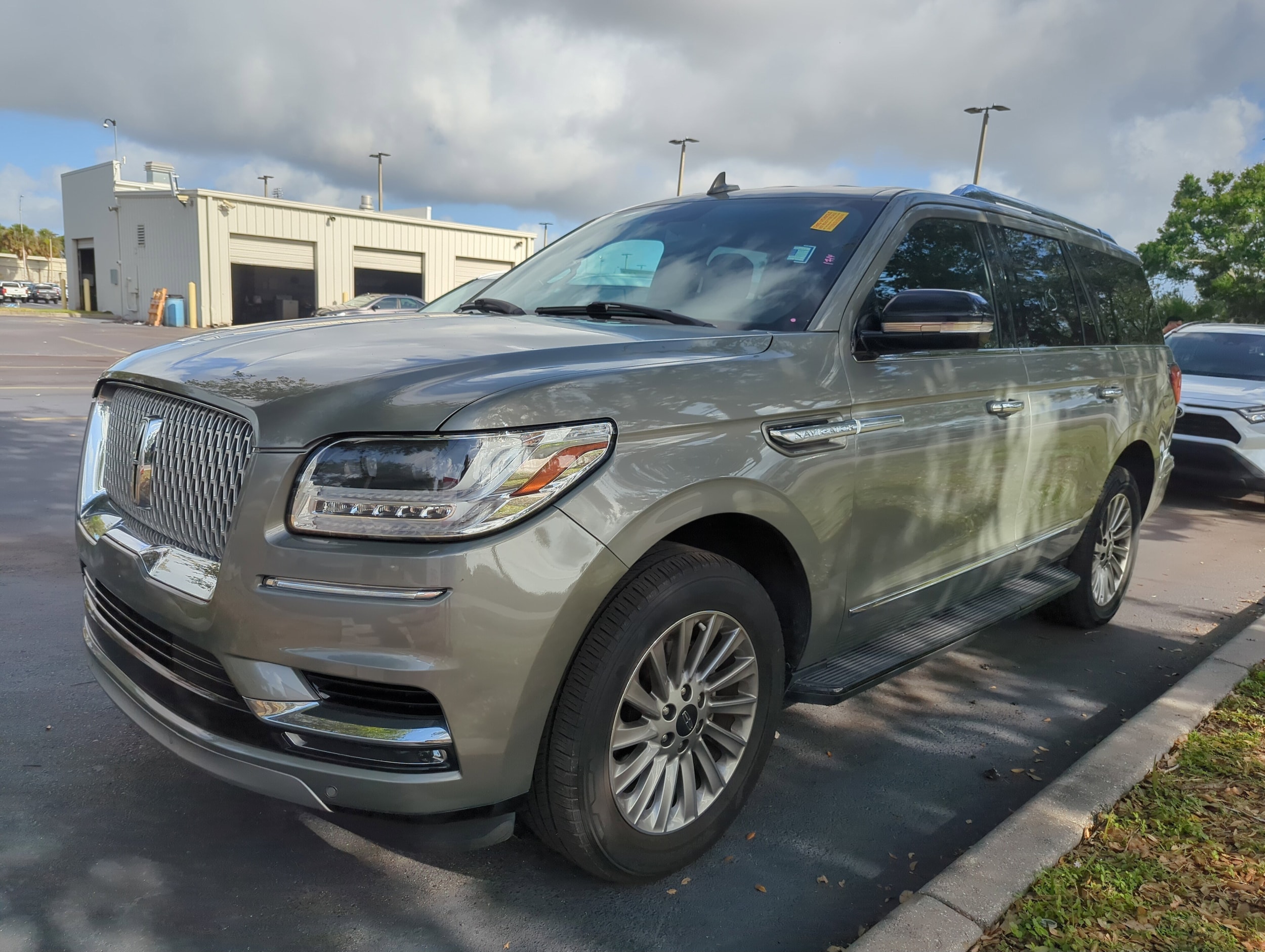 Used 2019 Lincoln Navigator Base with VIN 5LMJJ2NTXKEL01714 for sale in Clearwater, FL