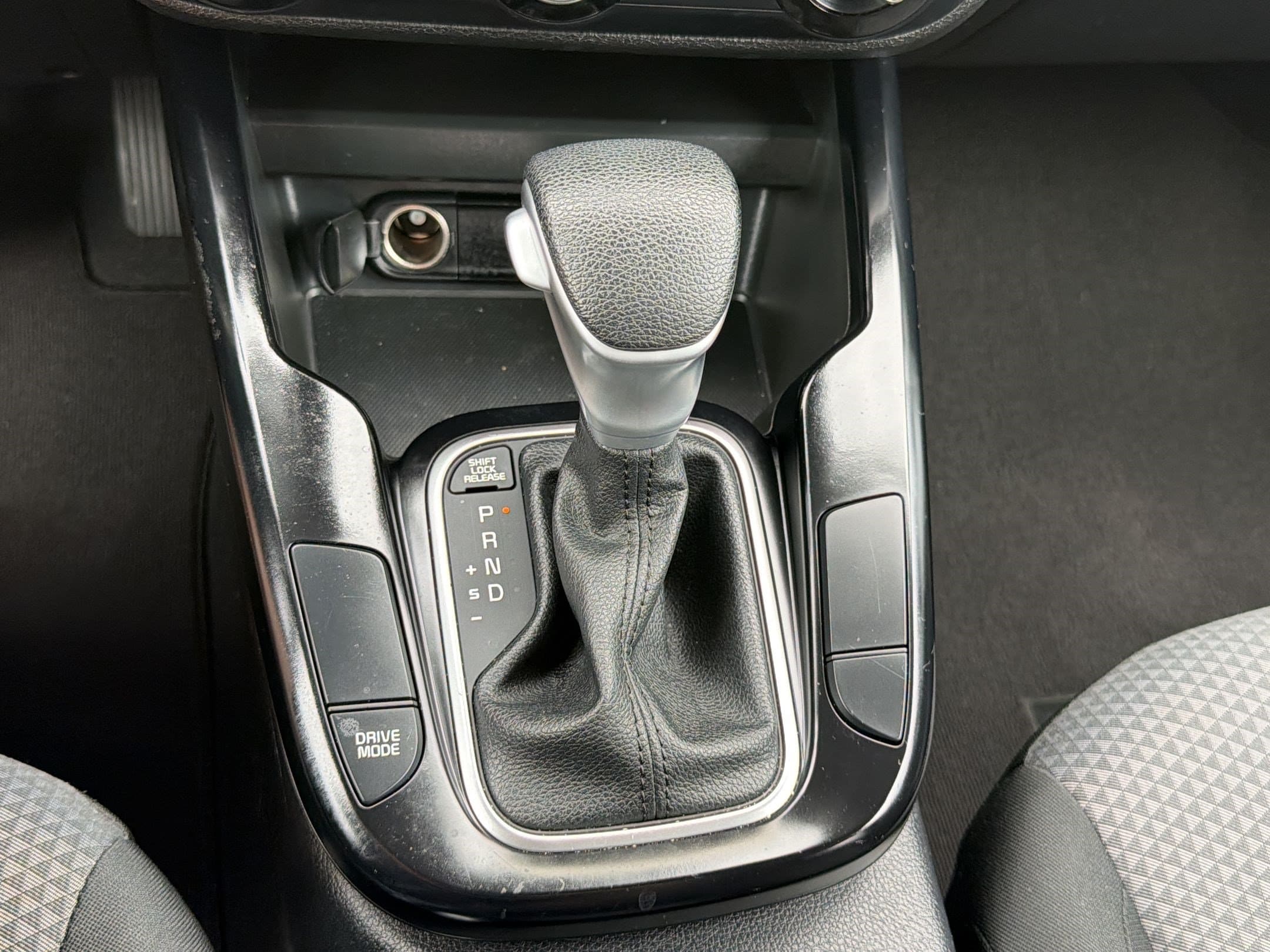 2025 Kia Soul LX - Photo 18