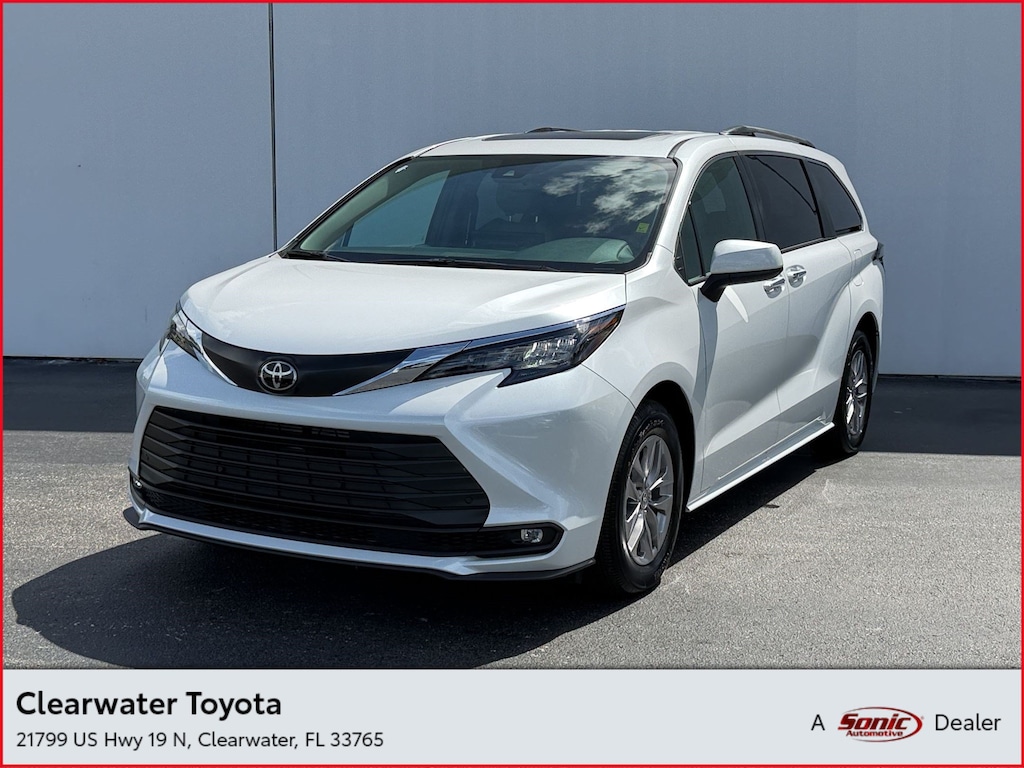 Used 2026 Toyota Sienna Sienna XLE (XLE FWD 8-Passenger (Natl)) Van Passenger Van