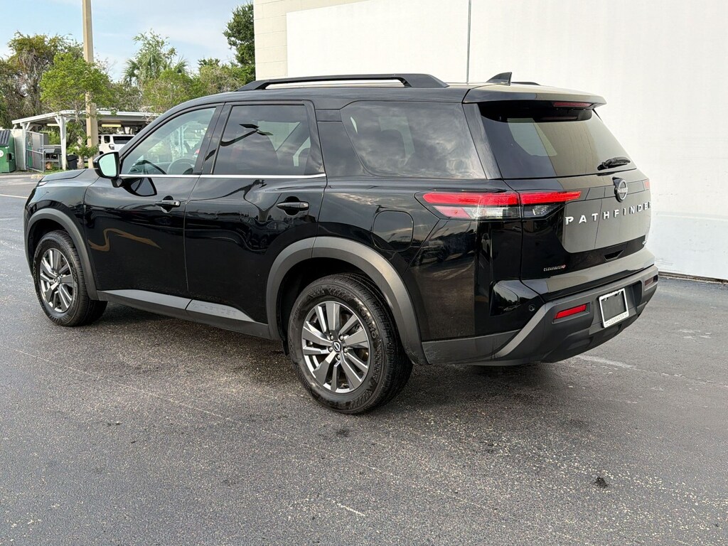 Used 2025 Nissan Pathfinder Pathfinder SV 4WD (SV 4WD) SUV