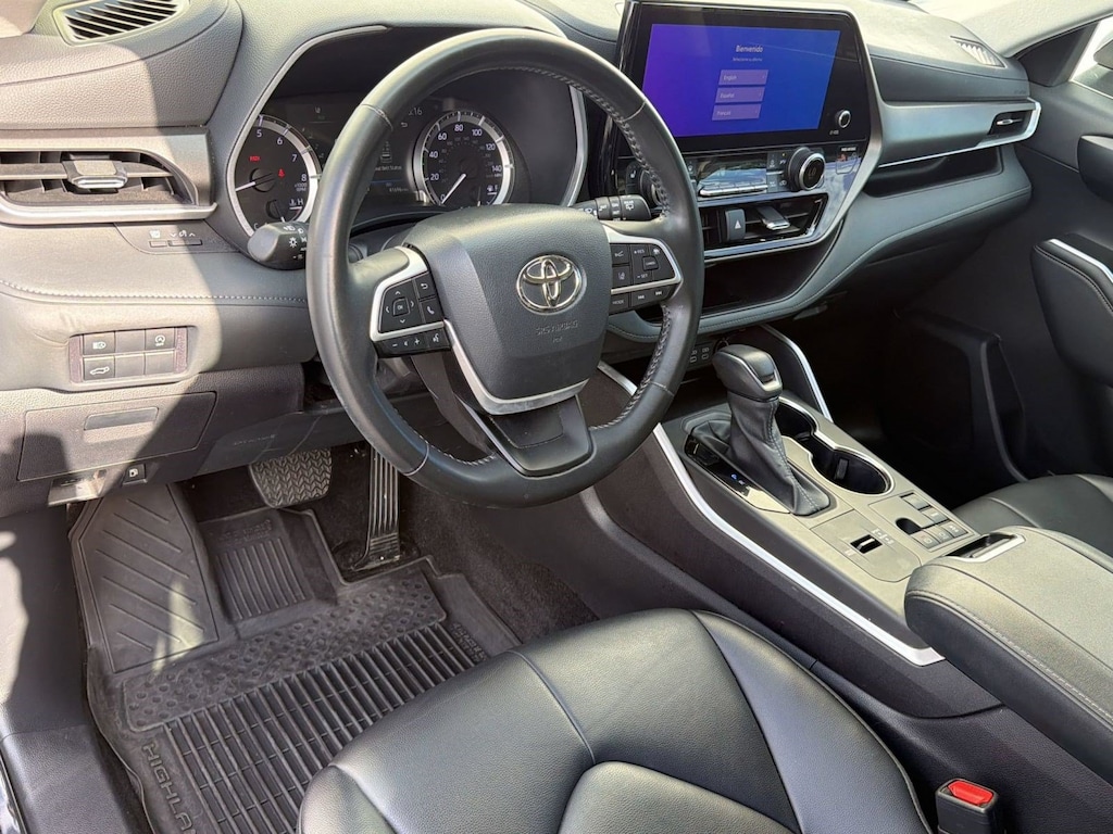 Used 2023 Toyota Highlander Highlander LE (LE FWD (Natl)) SUV