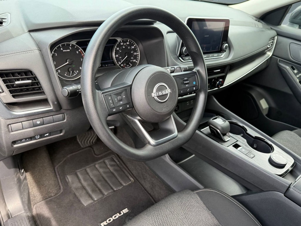 Used 2024 Nissan Rogue SV SUV