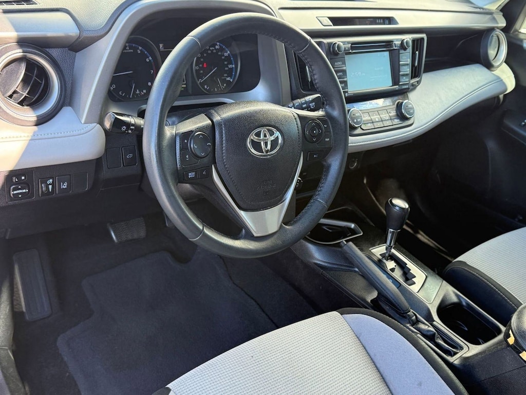 Used 2018 Toyota RAV4 XLE (XLE FWD (Natl)) SUV