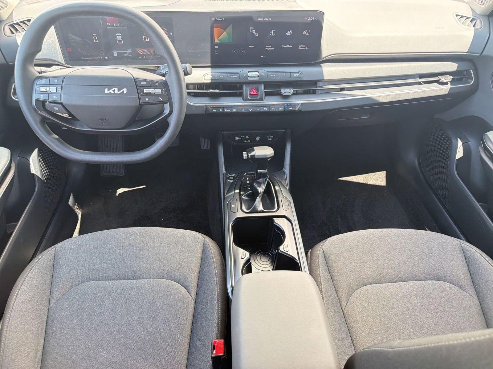 2025 Kia K4 LXS - Photo 14