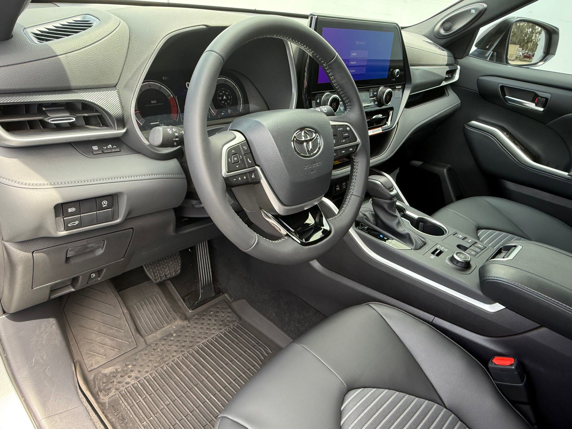 2025 Toyota Highlander XSE photo 3