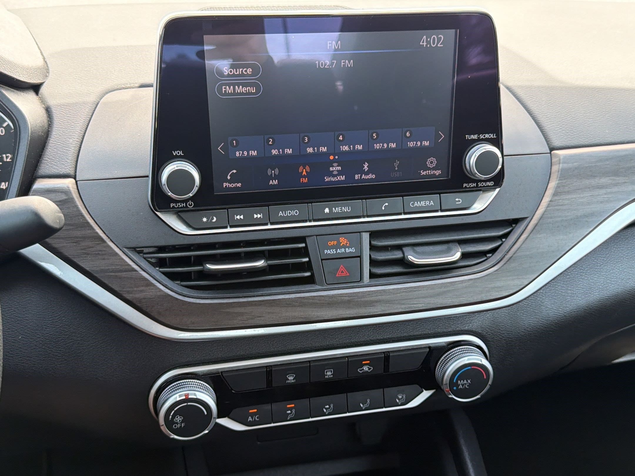 2025 Nissan Altima SV - Photo 20