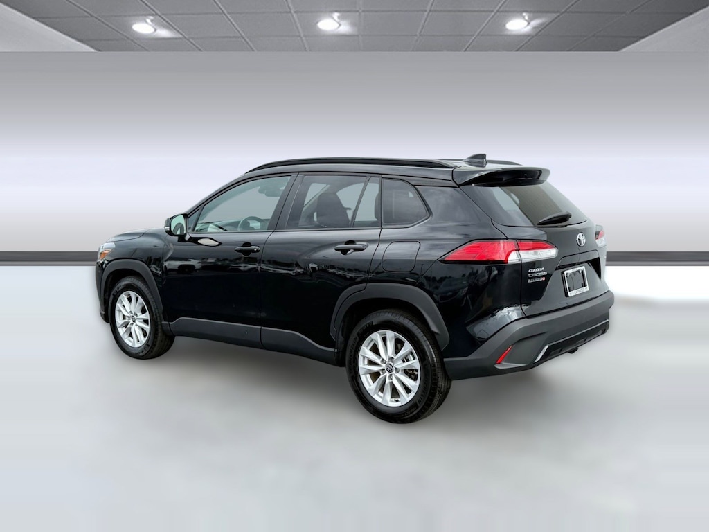 Used 2025 Toyota Corolla Cross LE SUV