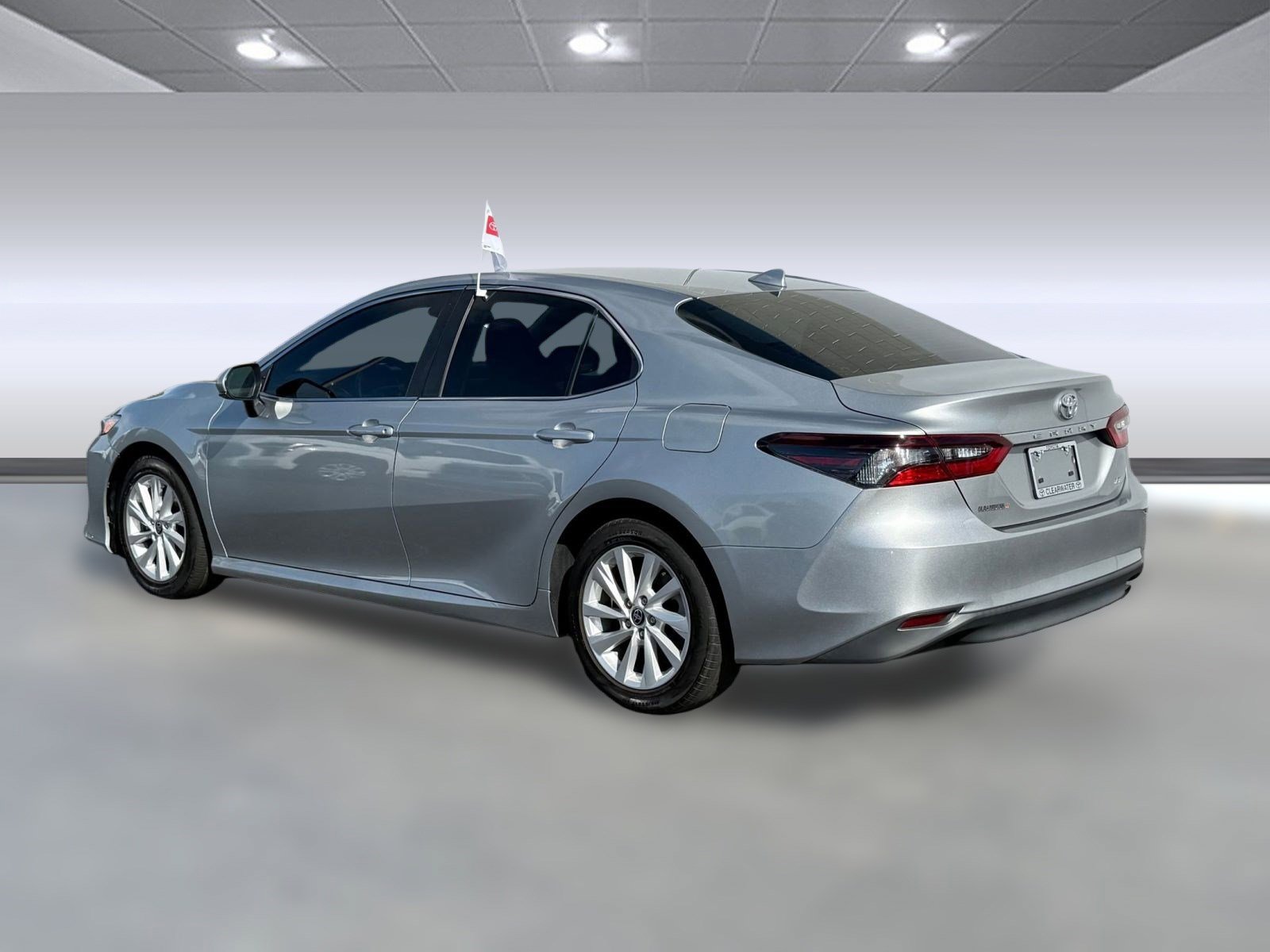 2022 Toyota Camry LE photo 3