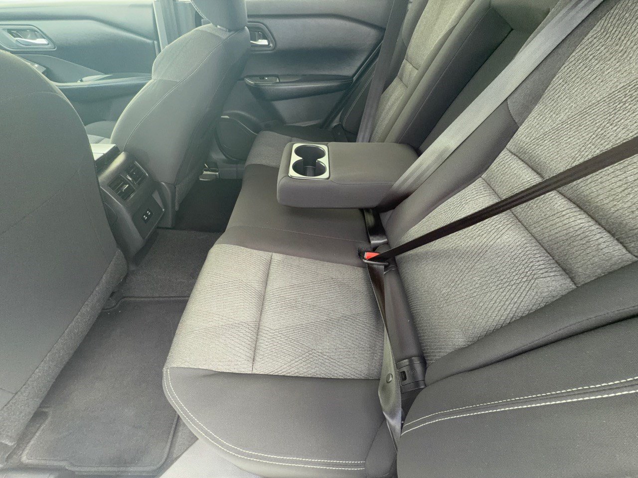 2025 Nissan Rogue SV - Photo 24