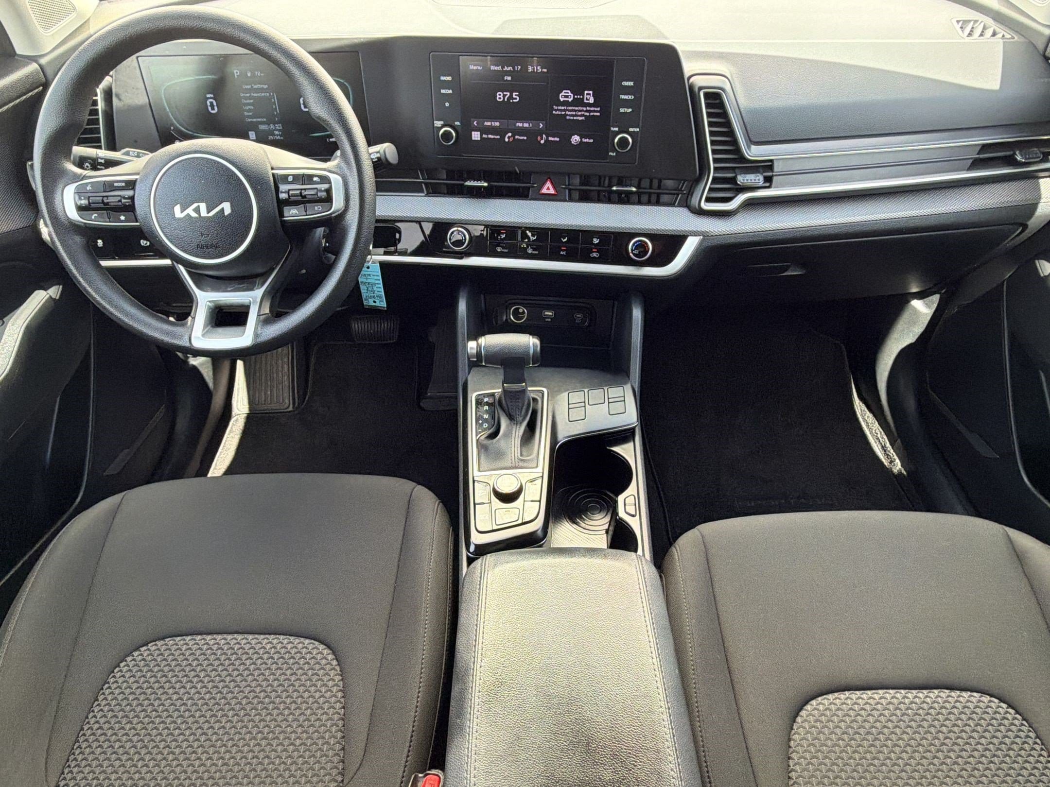 2025 Kia Sportage LX - Photo 14