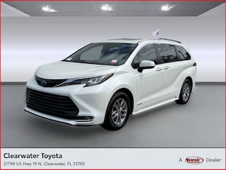 Used 2021 Toyota Sienna XLE Van for sale in Clearwater