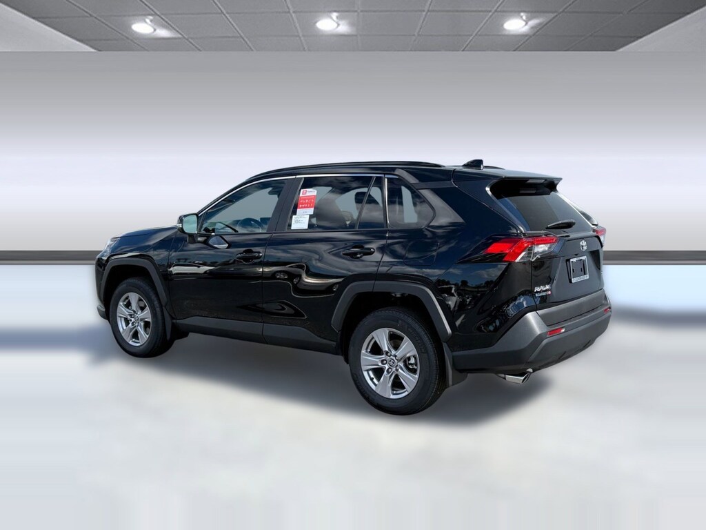 Used 2025 Toyota RAV4 XLE SUV