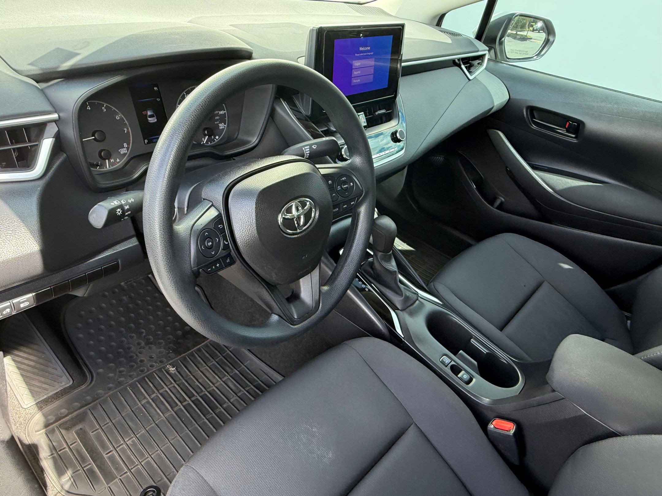 2024 Toyota Corolla LE photo 4