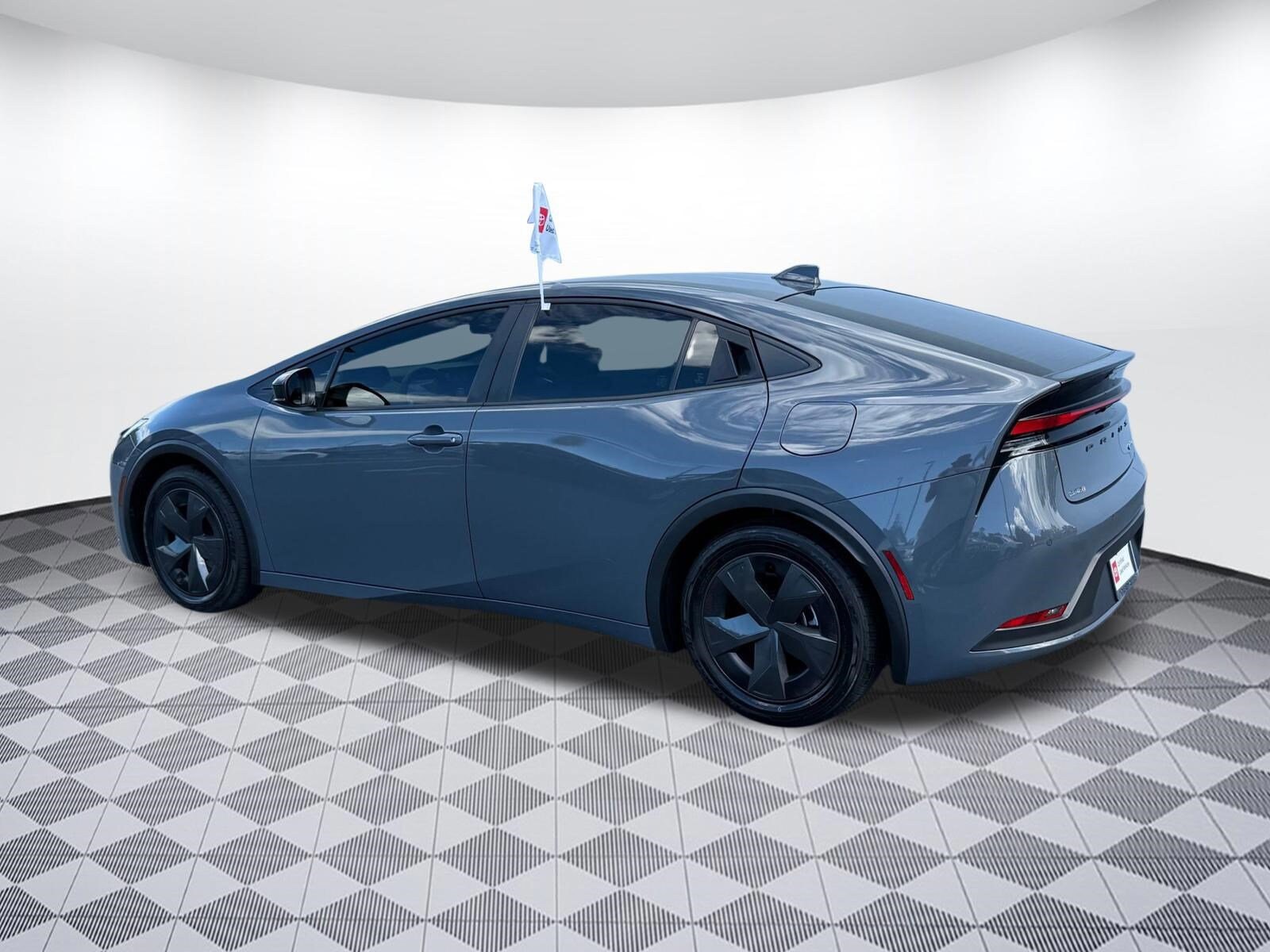 2024 Toyota Prius LE photo 3