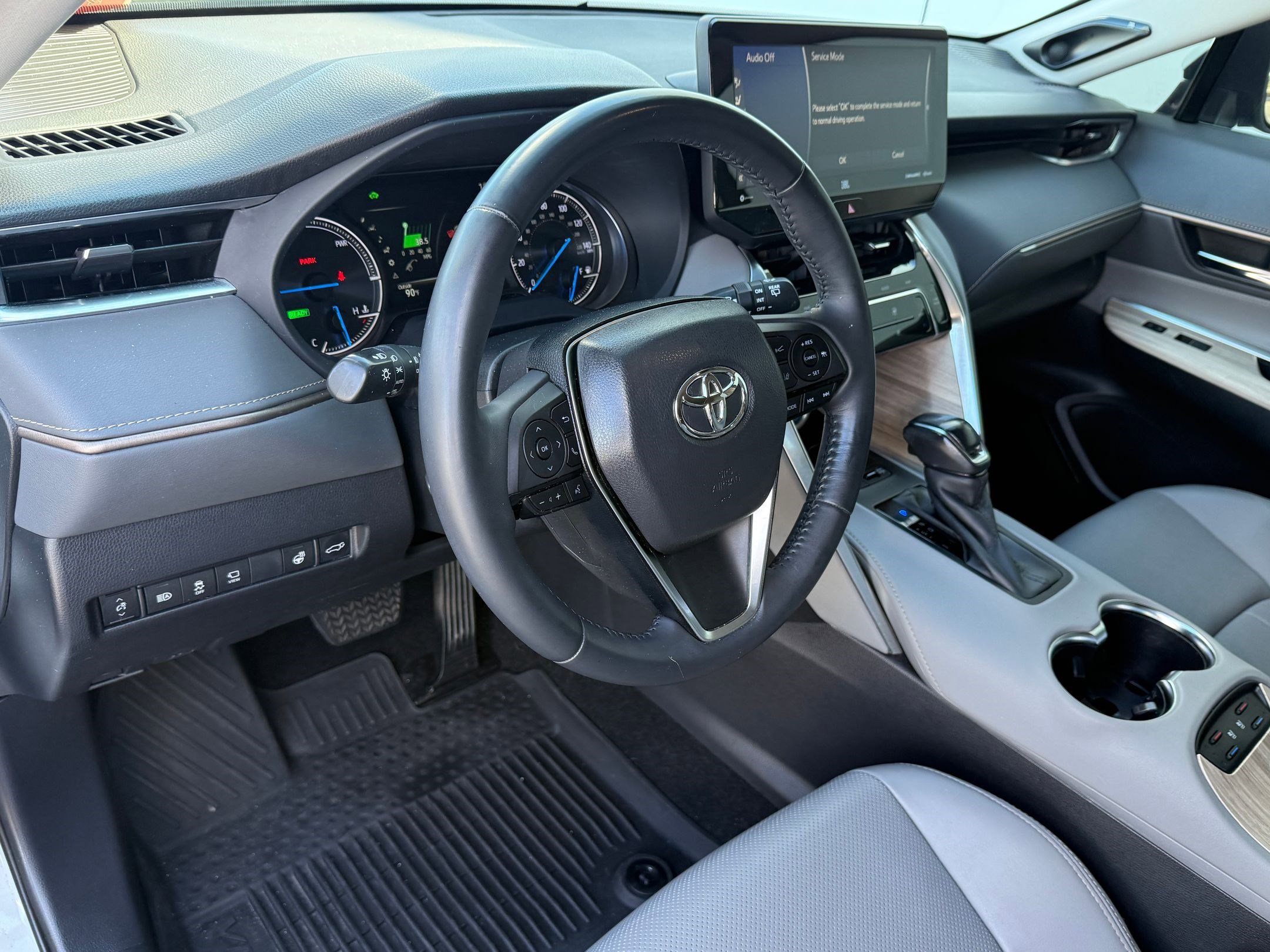 2022 Toyota Venza Limited photo 4