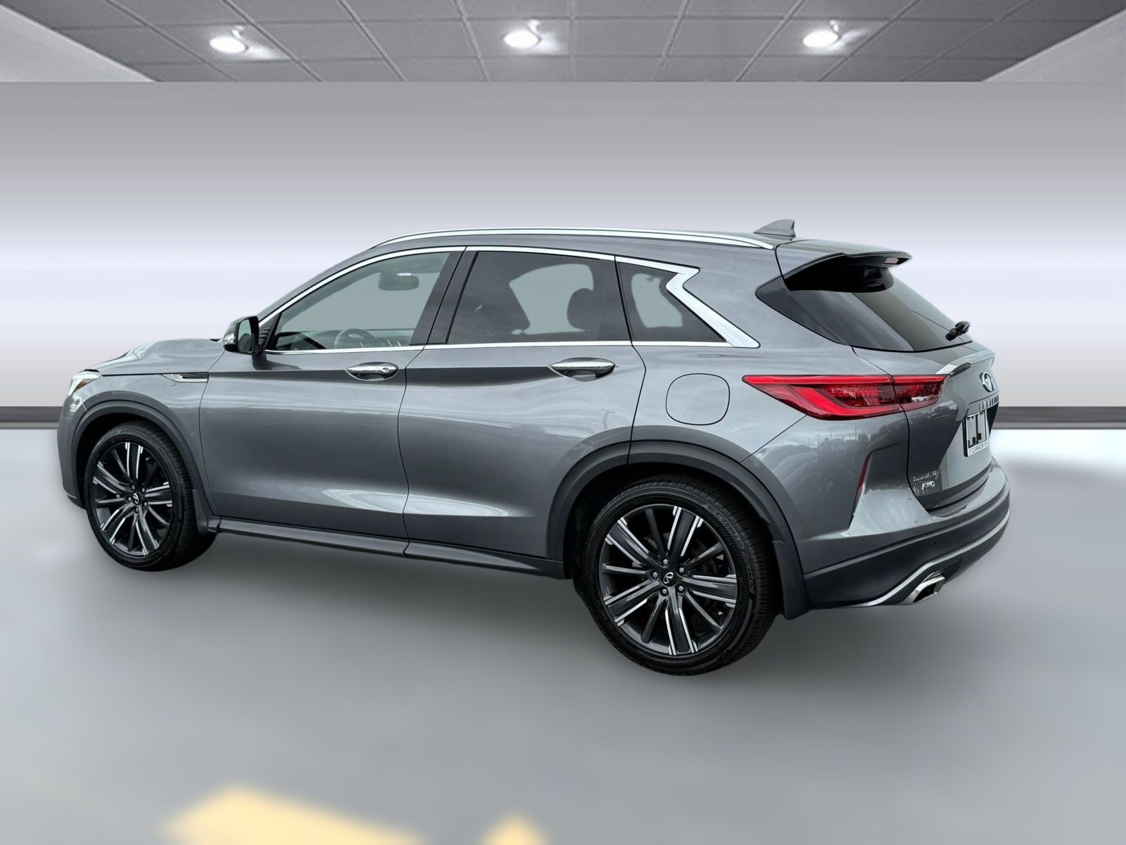 2021 Infiniti QX50 Luxe photo 2