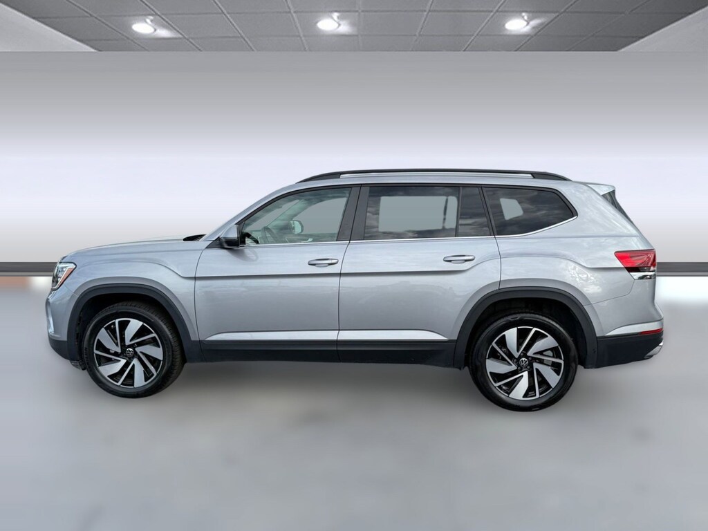 Used 2024 Volkswagen Atlas 2.0T SE w/Technology SUV