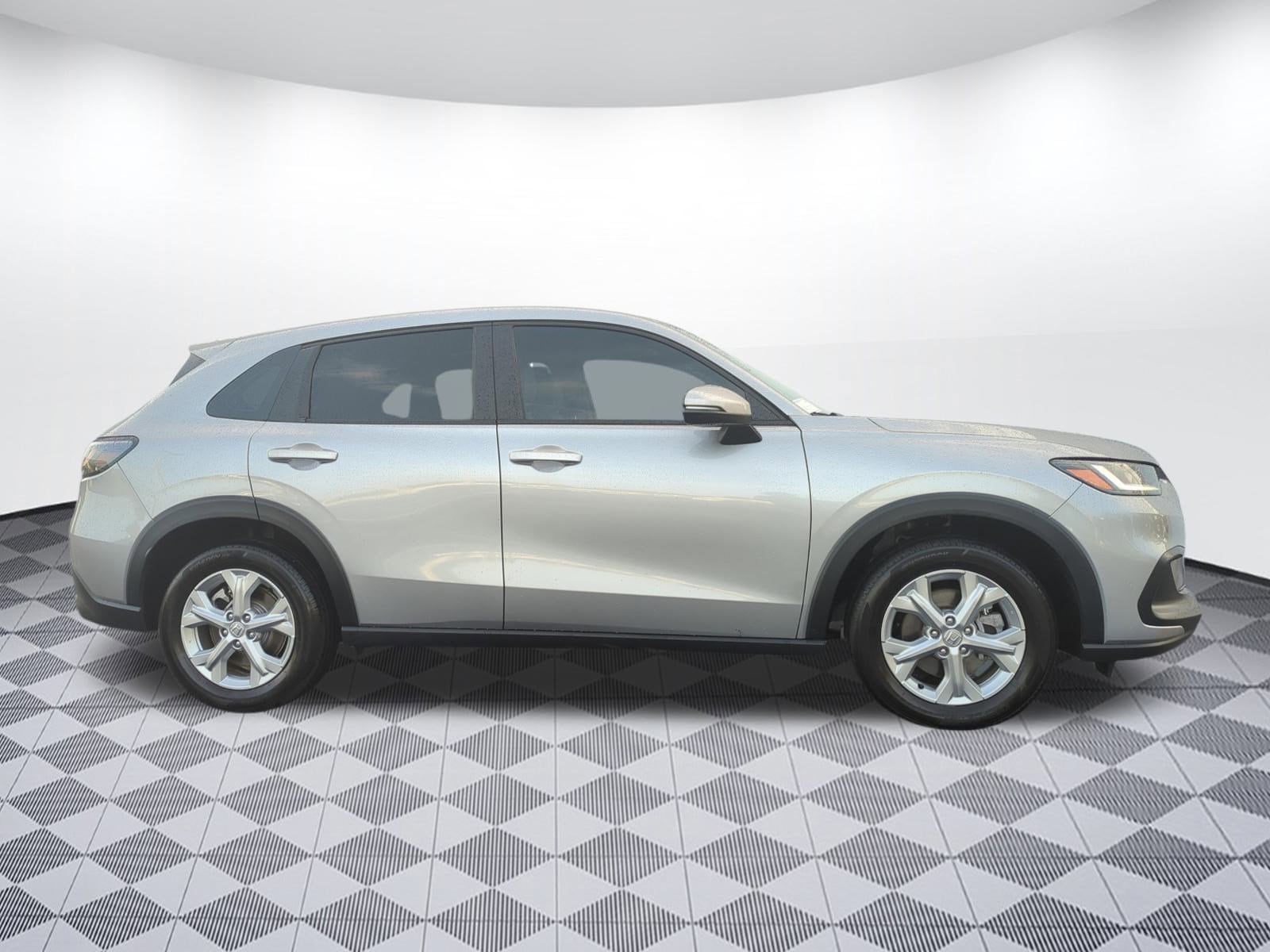 Used 2023 Honda HR-V LX with VIN 3CZRZ1H32PM743472 for sale in Clearwater, FL