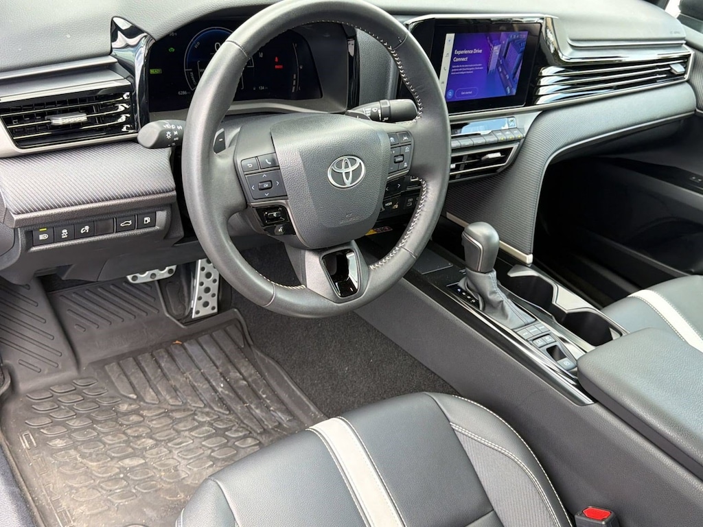 Certified 2025 Toyota Camry SE (SE (Natl)) Sedan