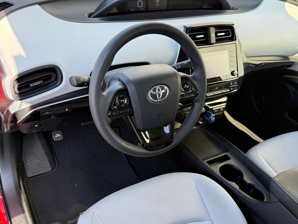 Used 2020 Toyota Prius LE (LE (Natl)) Hatchback