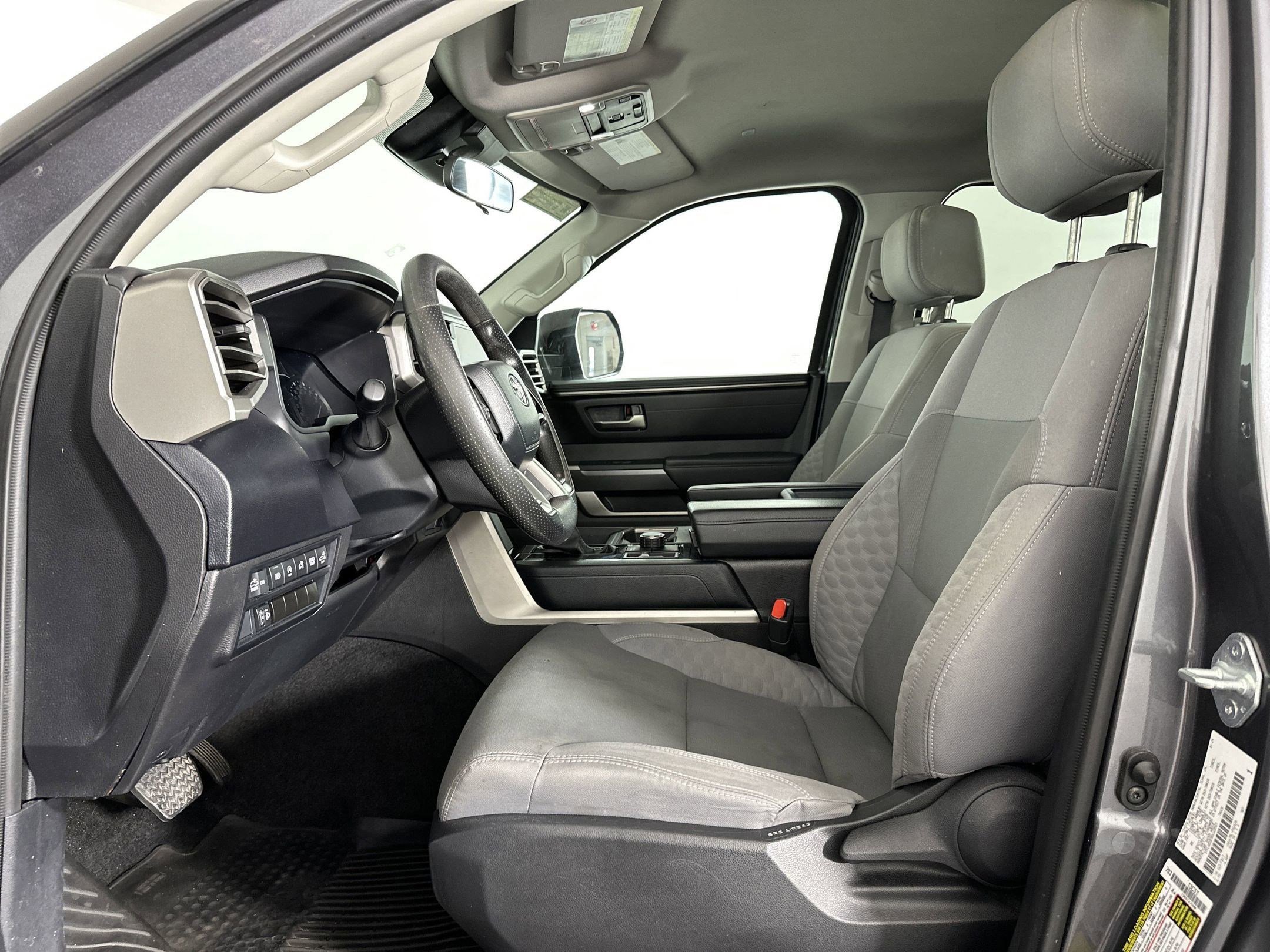 2024 Toyota Tundra SR5 CrewMax photo 4