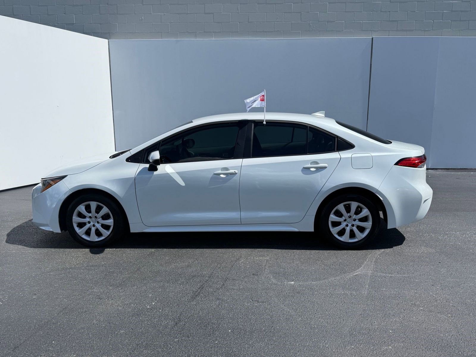 2024 Toyota Corolla LE photo 2
