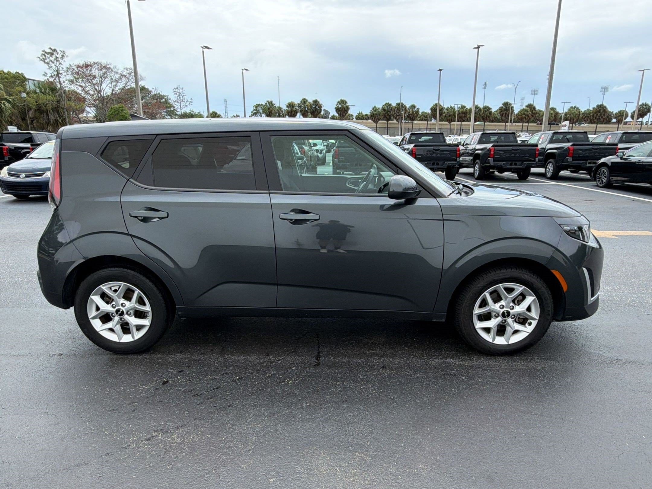 2025 Kia Soul LX - Photo 8