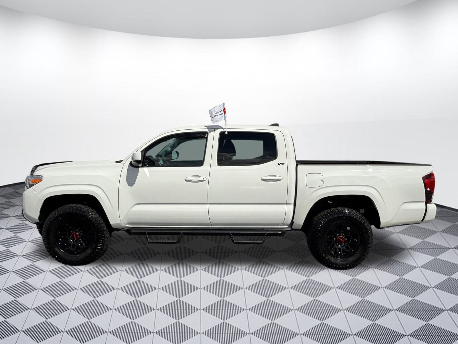 2023 Toyota Tacoma SR5 Double Cab V6 photo 2