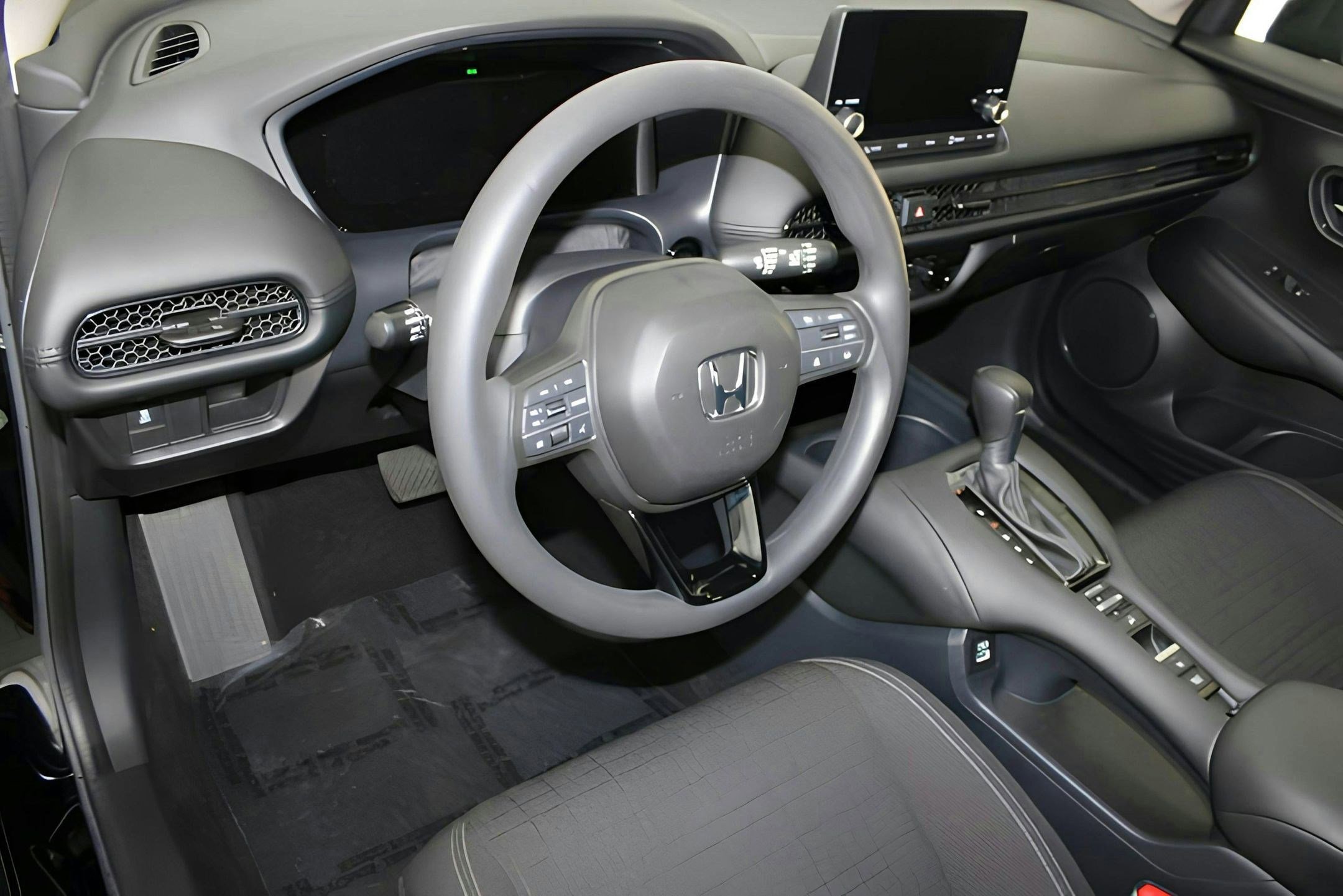 2023 Honda HR-V LX photo 3