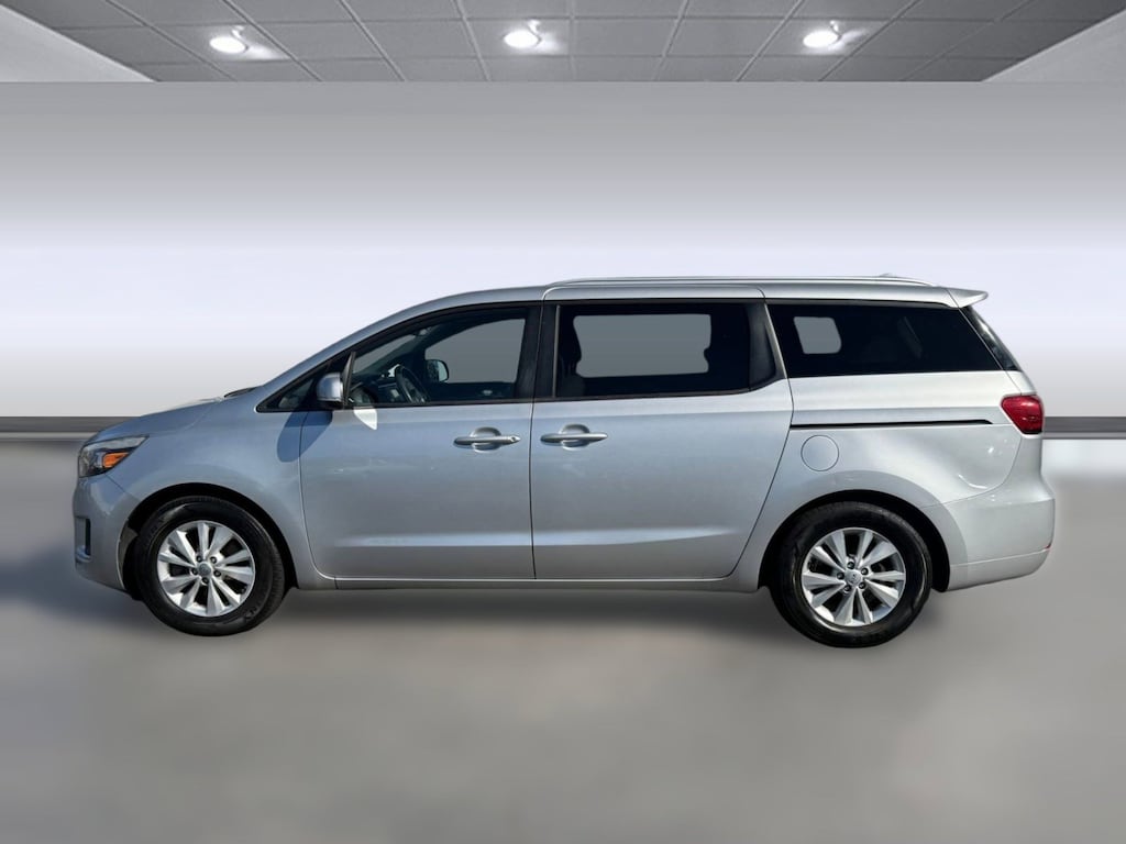 Used 2016 Kia Sedona LX Van