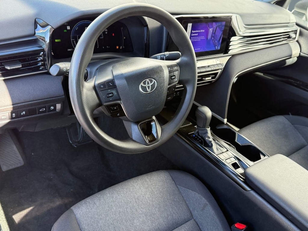 Used 2025 Toyota Camry LE (LE (Natl)) Sedan