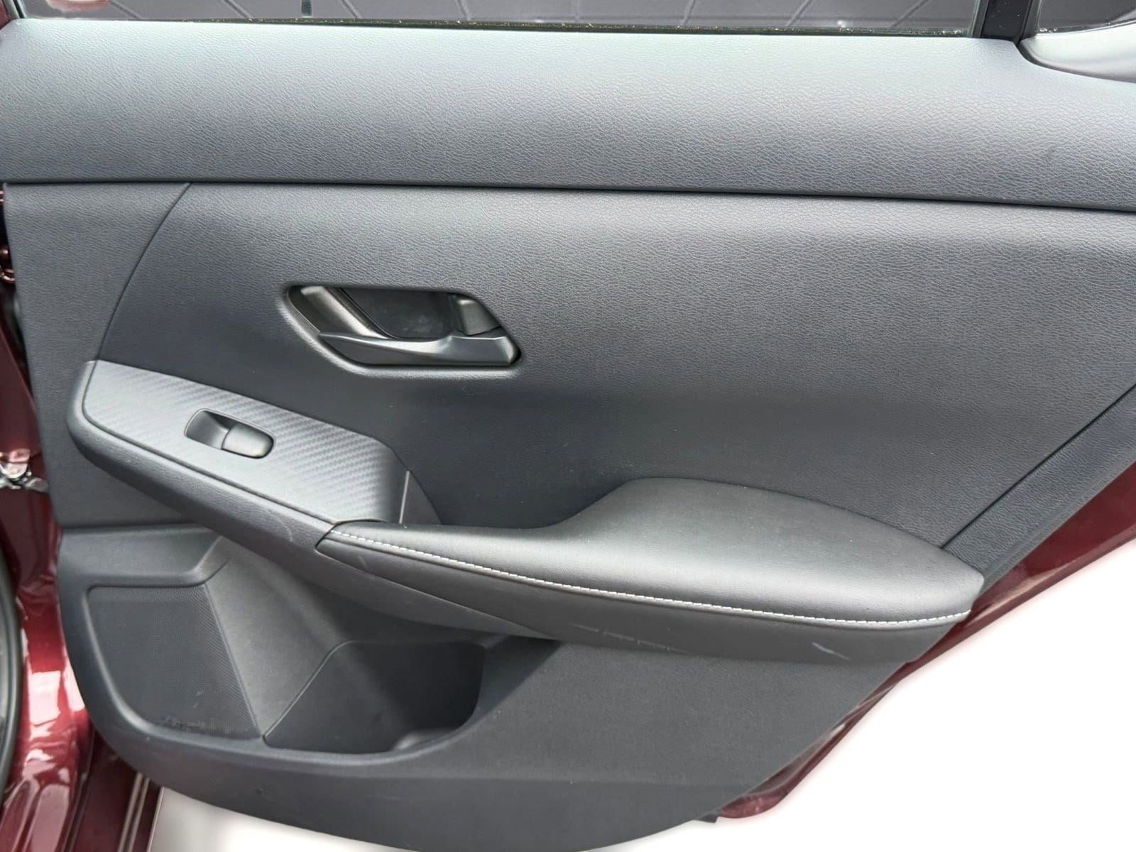 2025 Nissan Sentra SV - Photo 22