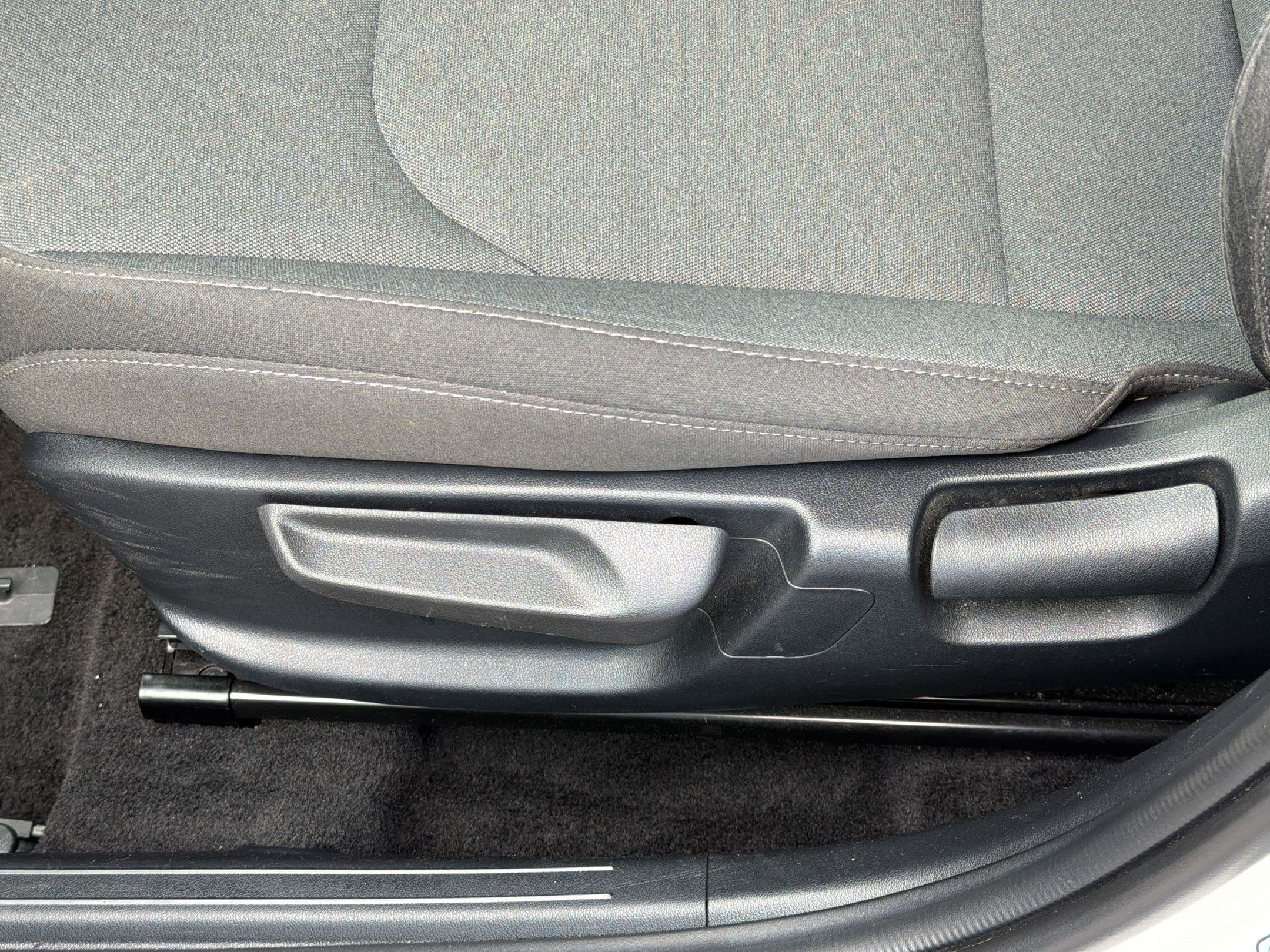 2025 Kia K4 LXS - Photo 16