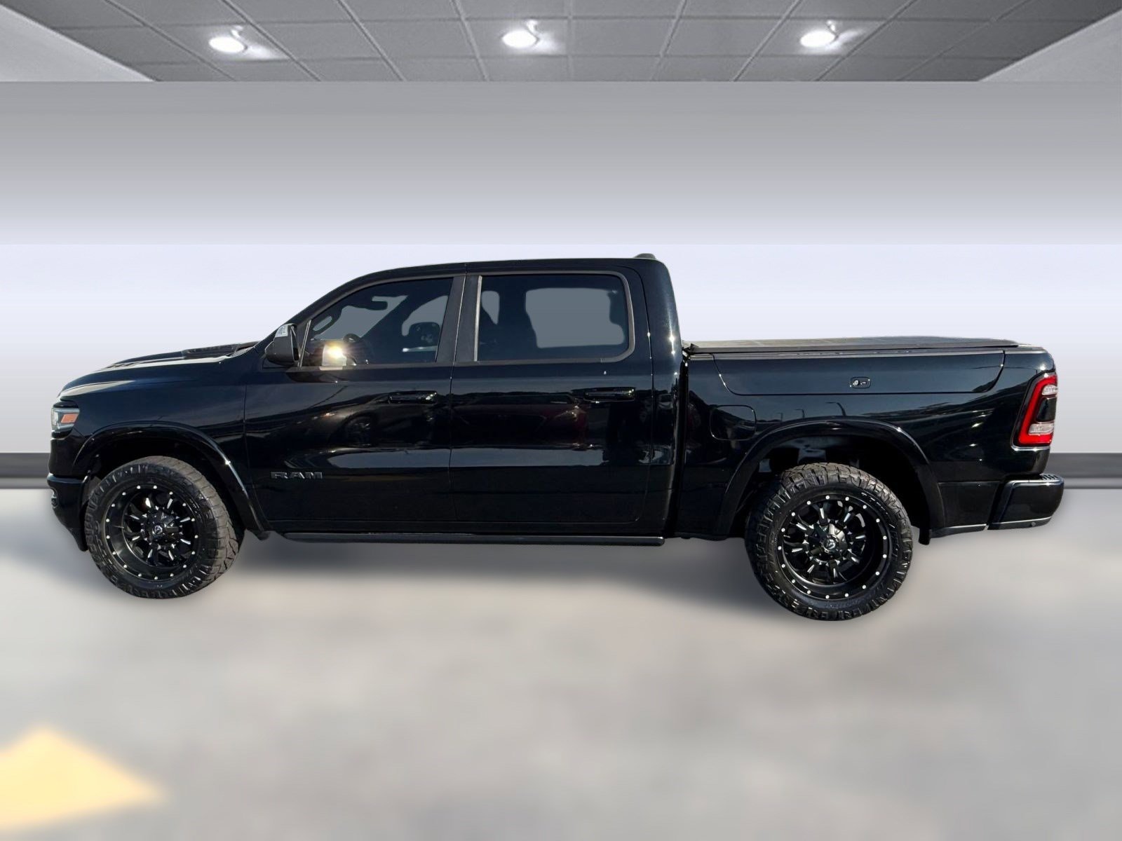 2020 Ram 1500 Limited photo 2