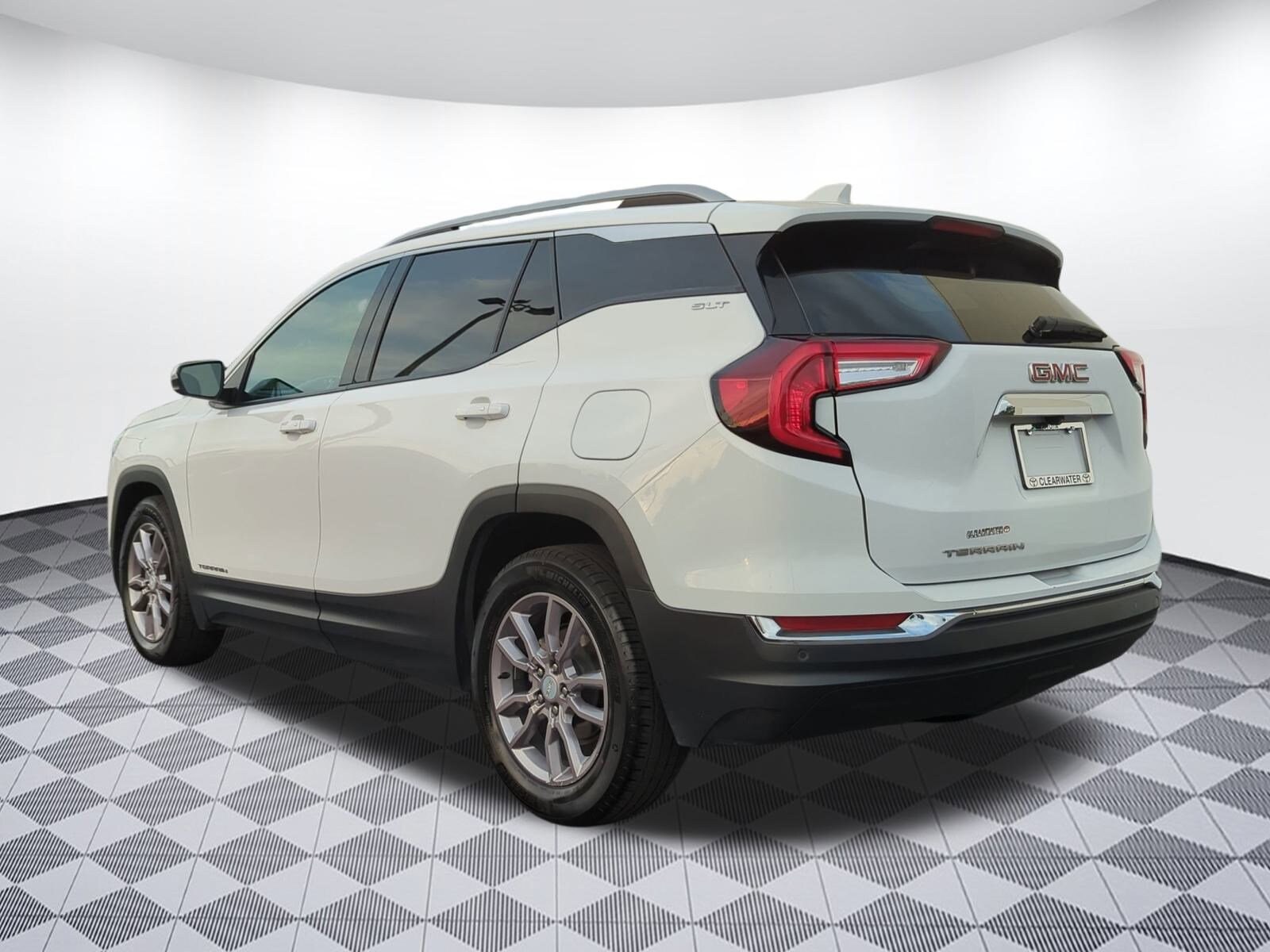 2023 Gmc Terrain SLT photo 2