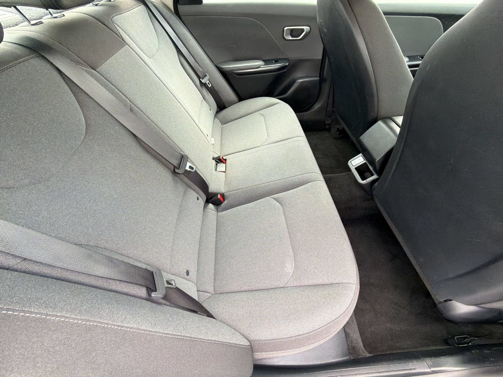 2025 Kia K4 LXS - Photo 33