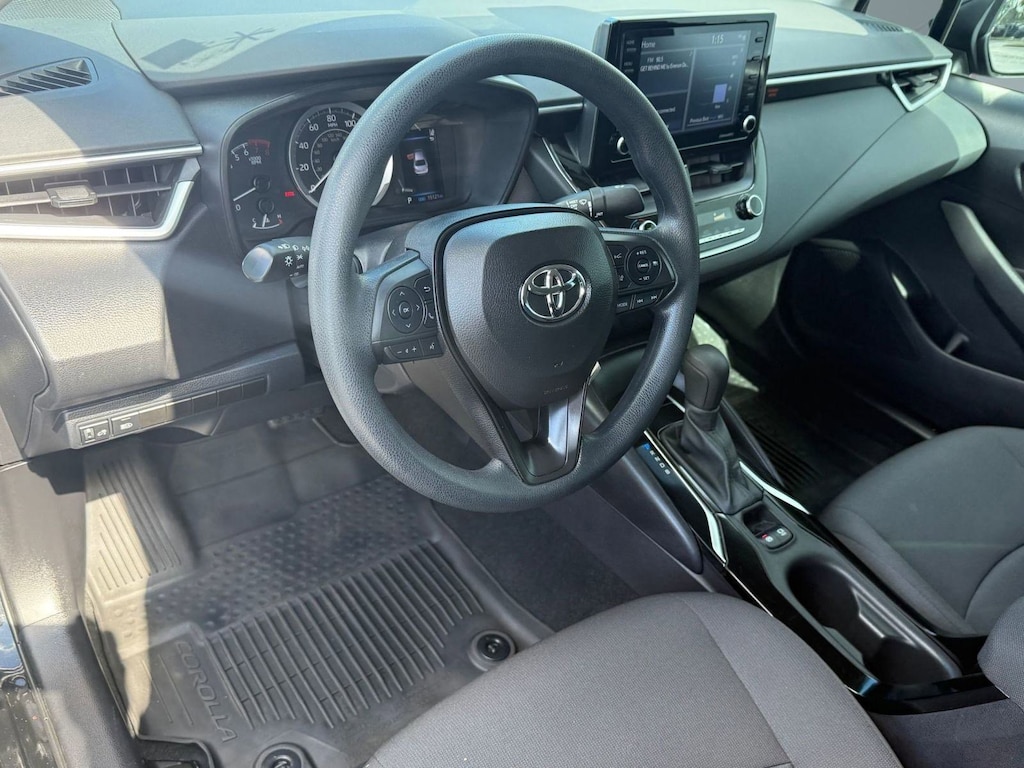 Used 2022 Toyota Corolla LE Sedan