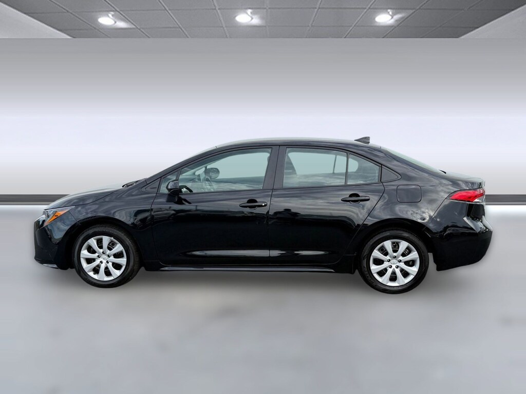 Used 2025 Toyota Corolla LE Sedan