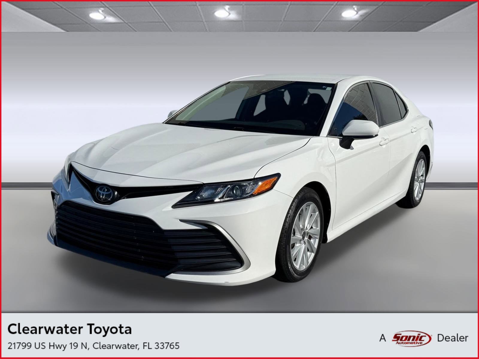2022 Toyota Camry LE's photo