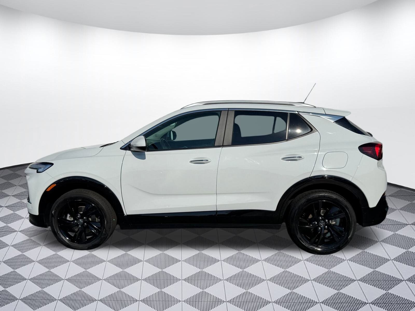 2024 Buick Encore GX Sport Touring photo 2