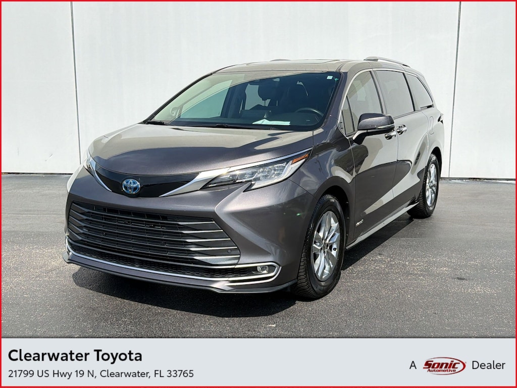 Certified 2021 Toyota Sienna Limited (Limited FWD 7-Passenger (Natl)) Van